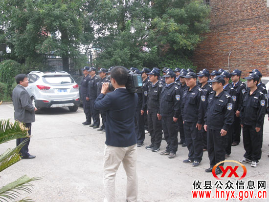 李子善一行到城关镇调研指导工作