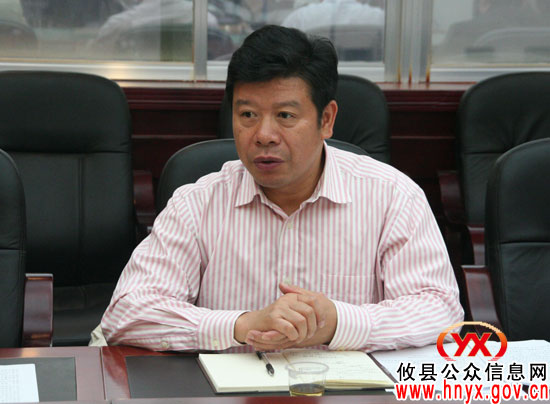 邝邹飞一行到攸州工业园视察指导工作