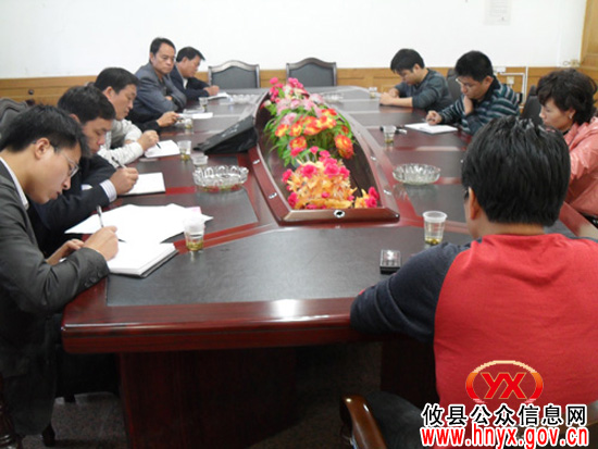 县政协经科委负责人到丫江桥镇调研并村工作