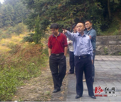 垄溪乡将廖海光墓打造为爱国主义教育基地