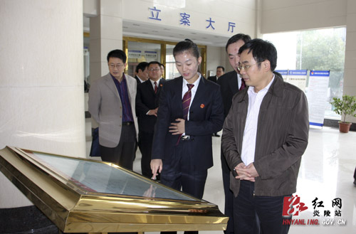 黄诗燕：狠抓政法工作 全力打造和谐稳定新环境