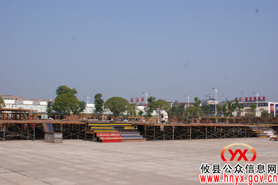 【香干文化节】晚会舞台搭建正在紧锣密鼓地进行