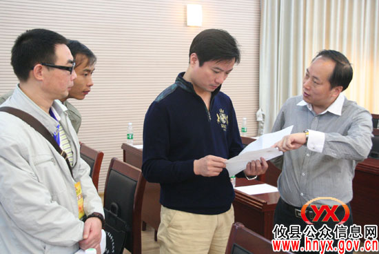【香干文化节】谭伟生督查推介会暨项目签约仪式现场筹备情况