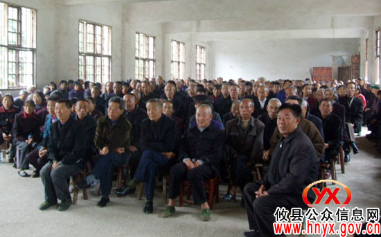 攸县槚山乡今天开始发放“新农保”养老金