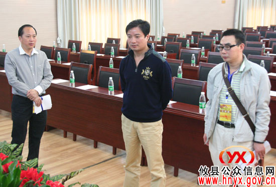 【香干文化节】谭伟生督查推介会暨项目签约仪式现场筹备情况