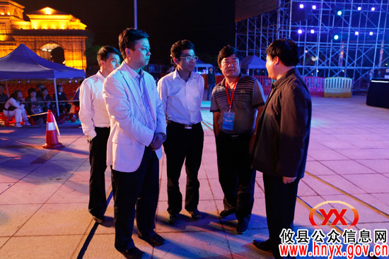 【香干文化节】胡湘之看望晚会彩排演员和工作人员