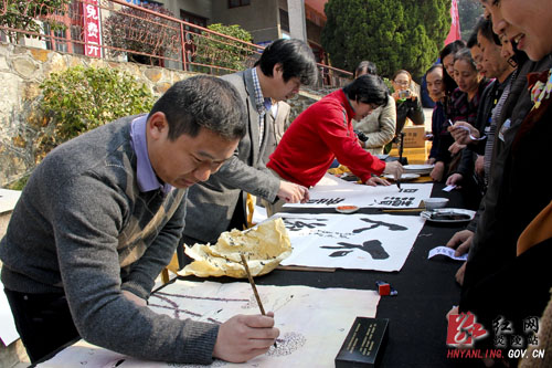 我县启动公共文化服务场所免费开放暨＂炎陵读书月＂活动