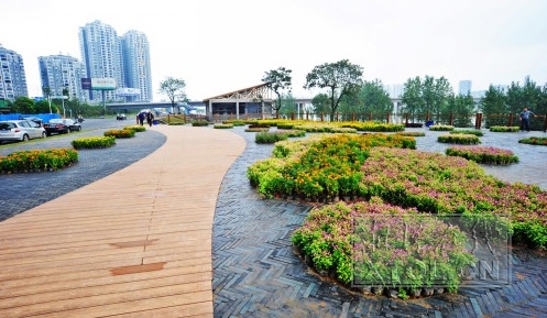 [湘潭日报]大篇幅推介株洲城市管理/图