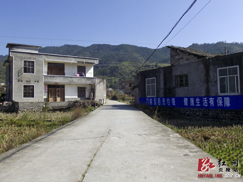 水口镇：村村互评助推大行动新高潮