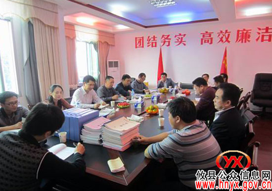 市基层党组织加强和创新社会管理作用发挥调研组来攸县新市调研
