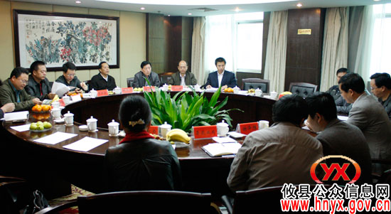 市政府副秘书长易湘东一行来攸县督查“三项”工作