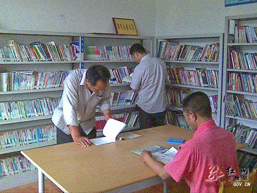 垄溪乡实现农家书屋全覆盖