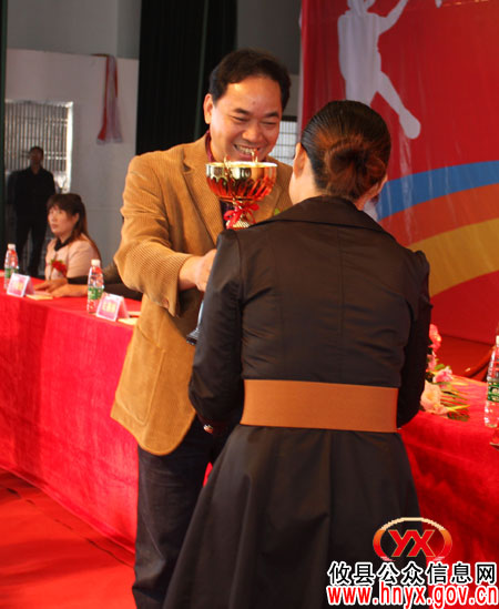 “攸州杯”全市房产系统篮球赛落幕 攸县获得决赛冠军