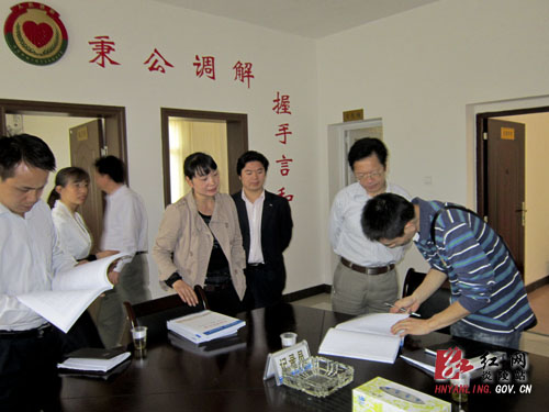省司法厅领导来我县检查司法行政工作