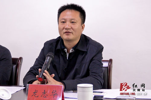亲切的关怀，殷切的期望 县＂五大家＂领导与记者们共庆＂记者节＂