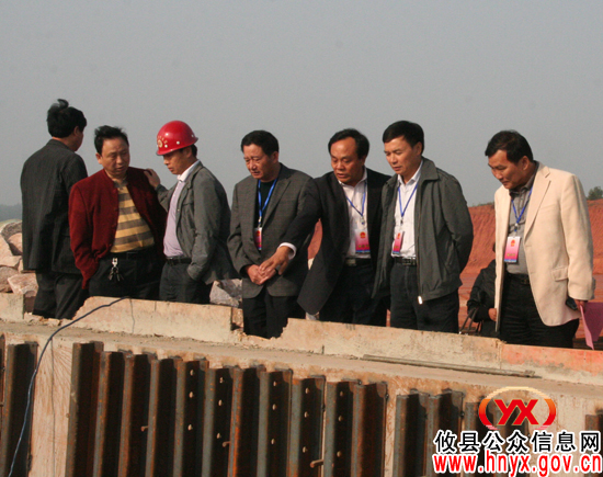市十三届人大代表攸县代表团视察重点工程建设