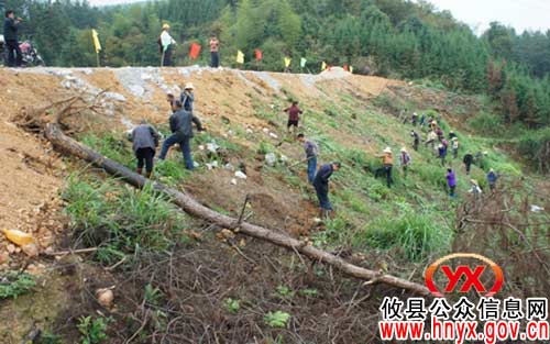 攸县柏市镇湖厂村扎实推进冬修水利工作
