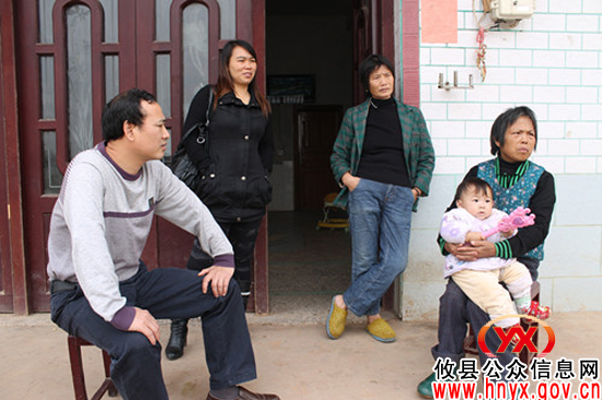 攸县人口计生局开展“计生维稳百日赛，生育关怀农家行”活动