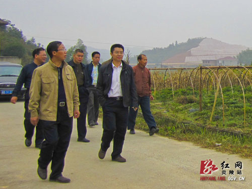 城镇蔬菜基地建设带动农民奔康致富