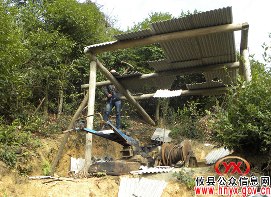陈运发率联合执法队伍到鸾山镇集中开展“打非”