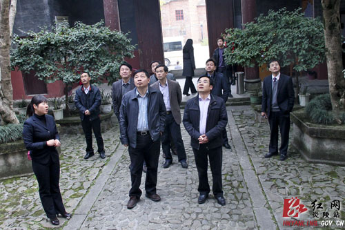 谢清纯来炎考核党风廉政建设和推进惩防体系建设工作