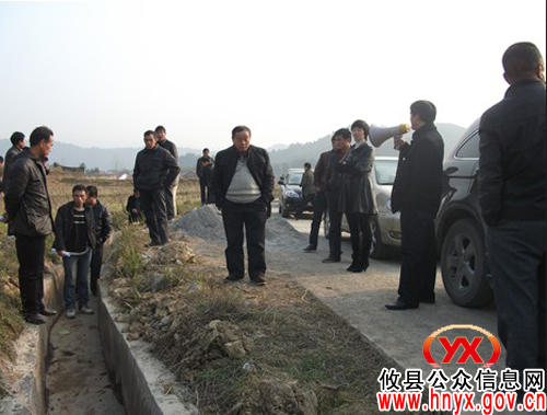 攸县柏市镇组织村级水利建设样板工程观摩与洁净行动考核