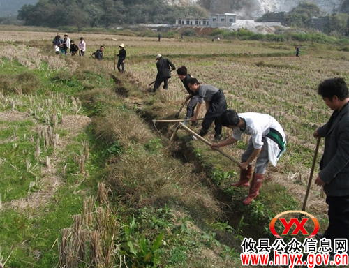 攸县柏市镇今冬水利大会战水渠清淤花絮