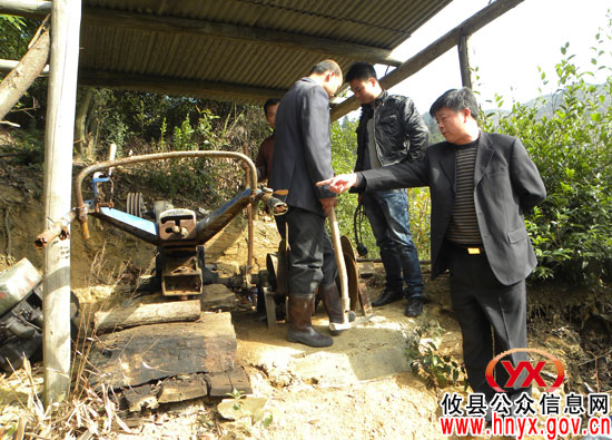 陈运发率联合执法队伍到鸾山镇集中开展“打非”