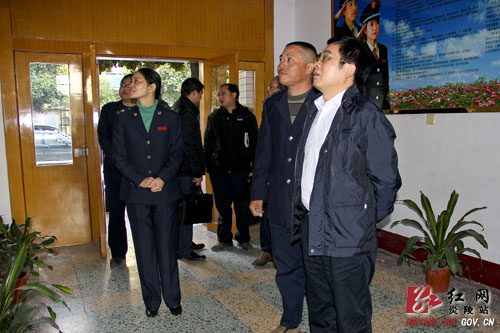 黄诗燕：积极抓好税源培育，科学抓好税收征管