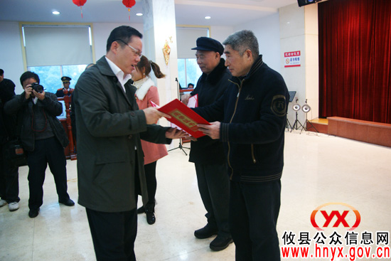 攸县老年大学举行2011年度学员学习成果大祝捷