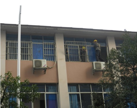 芦淞区"社区创安"二期工程拆除防盗窗正式启动