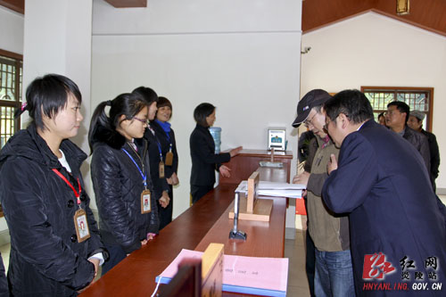 黄诗燕：致力打造神农谷4A景区 努力提升景区品位