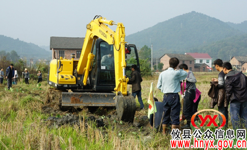 攸县柏市镇今冬水利大会战水渠清淤花絮