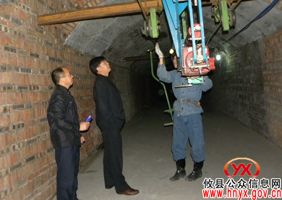 陈运发一行到部分产煤镇督查煤矿安全生产及调煤保电工作