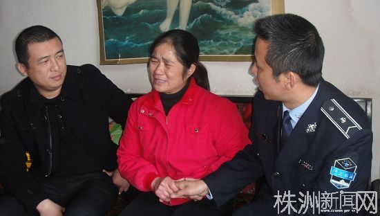 株洲城管服务对象大走访 帮扶困难家庭