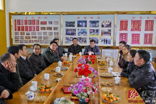 县委书记黄诗燕开展春节慰问活动