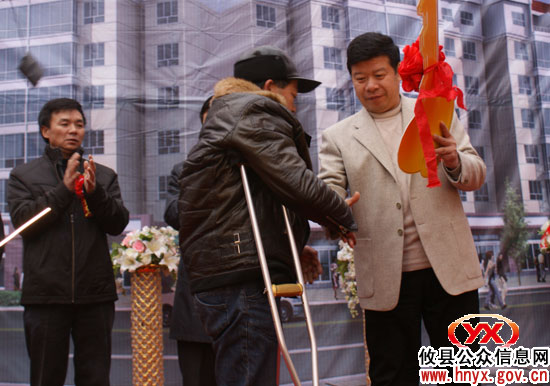 【兔岁精彩要闻回放】情系民生(系列)
