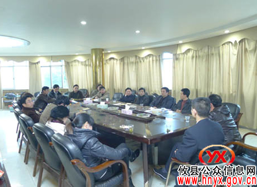 吴爱清一行到网岭镇走访慰问县人大代表