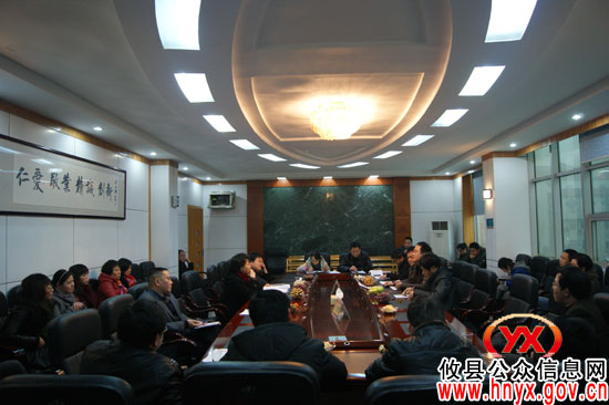 谈湘旭一行到县人民医院督查指导工作