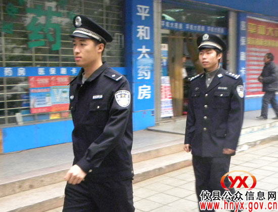 攸县公安部门开展“大巡逻”确保春节期间城区平安