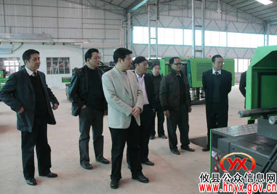 邝邹飞在攸州工业园视察时强调重大产业项目要抓实、抓好