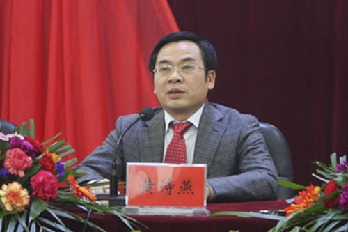 县委十一届二次全会暨经济工作会议昨日召开