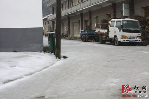 2012年的第一场雪比往年来得早一些[组图]