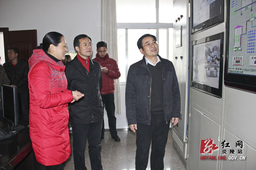 县四大家领导亲切慰问春节期间坚守岗位工作人员