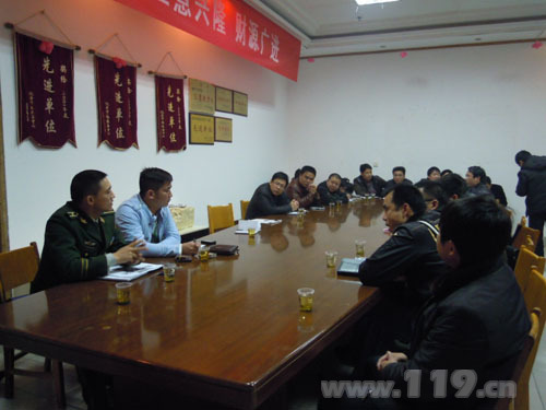 【外埠媒体话攸州】株洲消防春节期间深入攸县湘东大市场开展消防培训