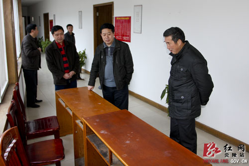 【＂两会＂快线】县人大领导督查县十五届人大六次会议筹备工作