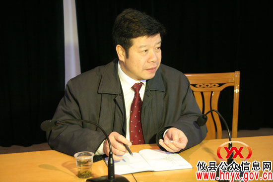 【“两会”快讯】邝邹飞、夏玉珠等参加县政协七届六次会议财贸、工商联组讨论