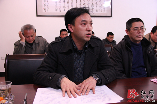 【“两会”快线】县委书记黄诗燕参加人大代表团分组讨论