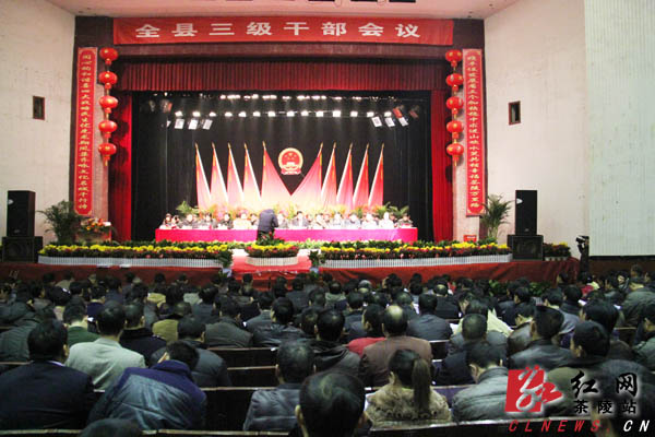 加快推进富民强县新跨越