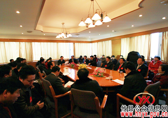 【“两会”快讯】攸县第十五届人民代表大会第六次会议主席团召开第五次会议